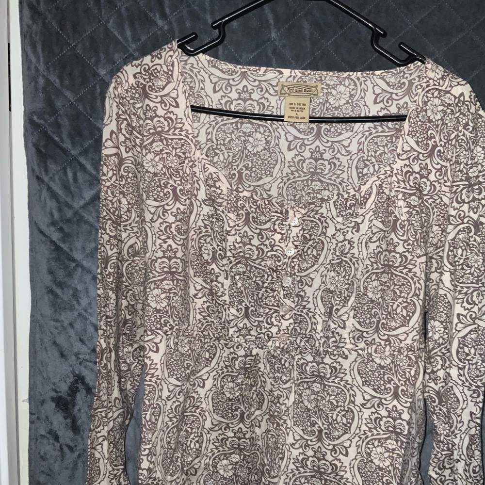 Art & Soul Large Long Sleeve Shirt